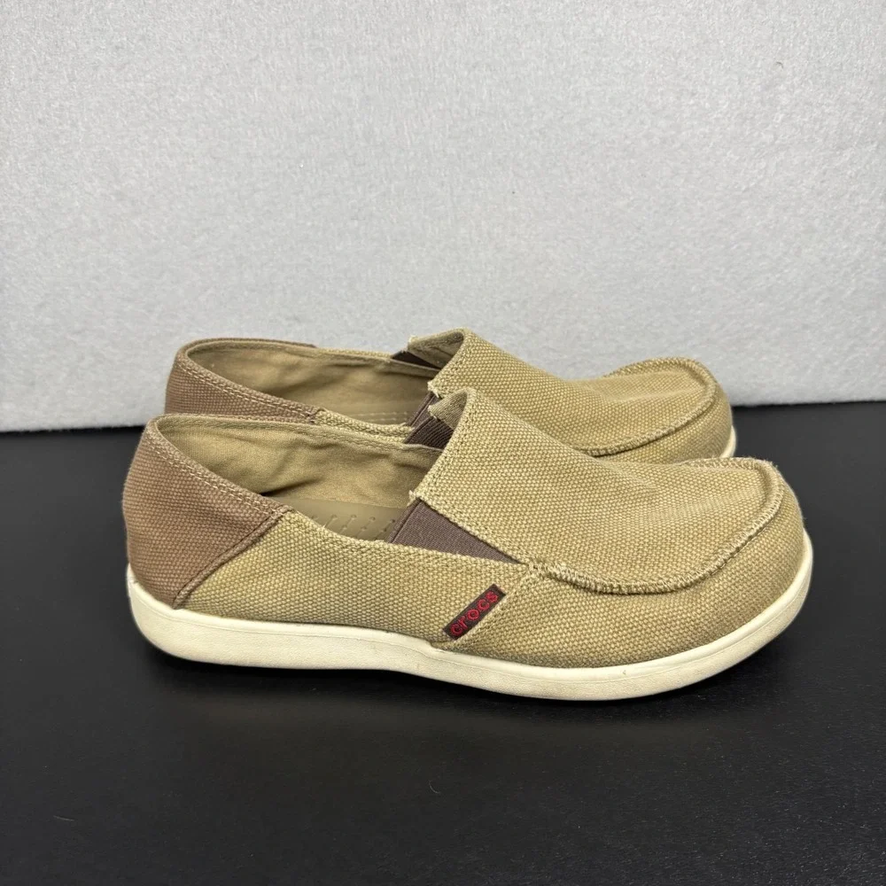 Crocs Junior Boys Size 6 Santa Cruz Tan Khaki Beige Canvas Loafer Slip On Shoes
